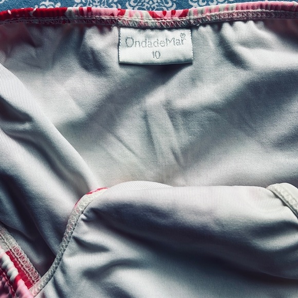 OndadeMar string bikini with sequin and bead detail, with matching coverup pant - Picture 9 of 10